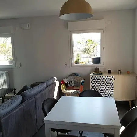 Appartement T2 Tres Lumineux + Pkg *